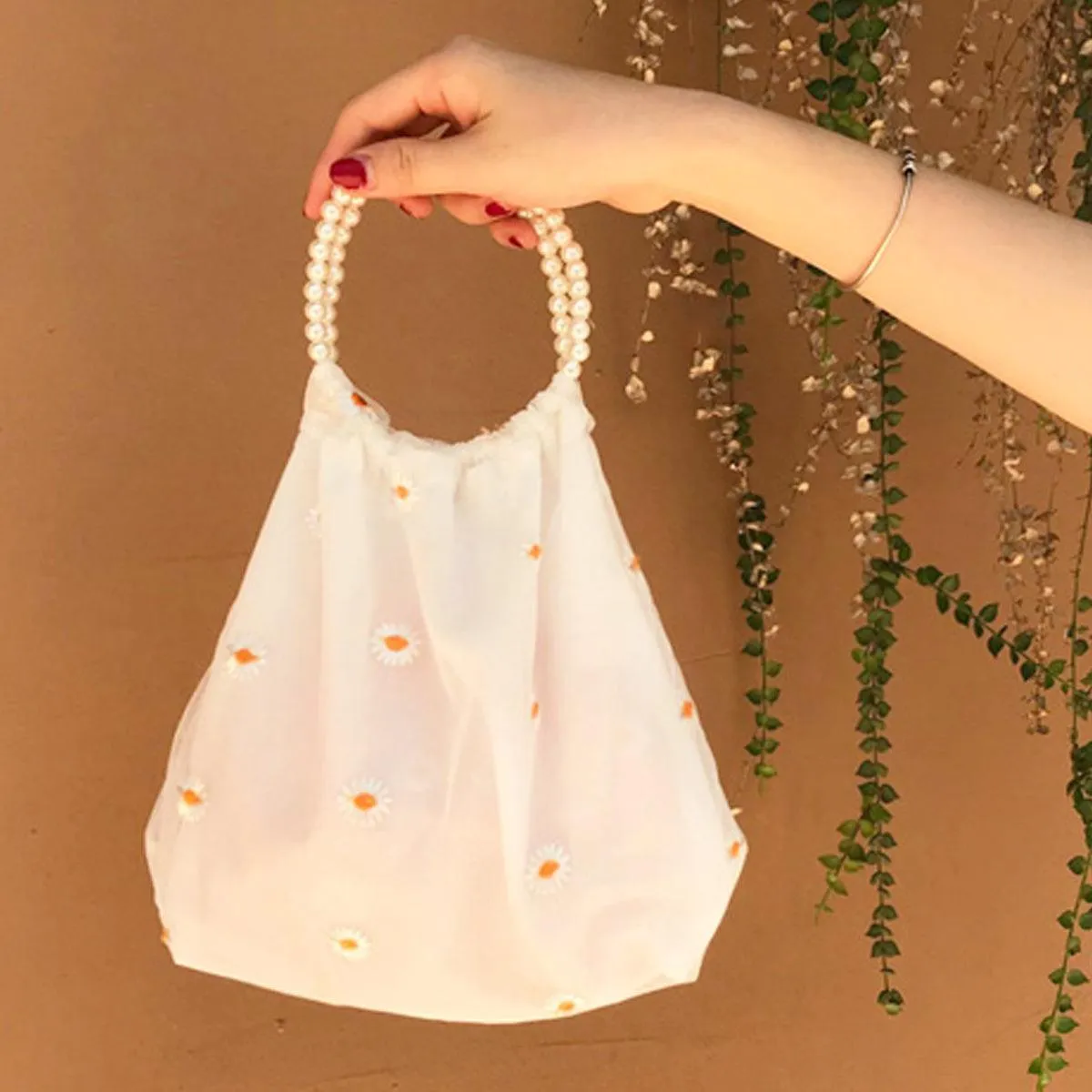 benpaolv Mesh Daisy Pattern Bag Pearl Handle