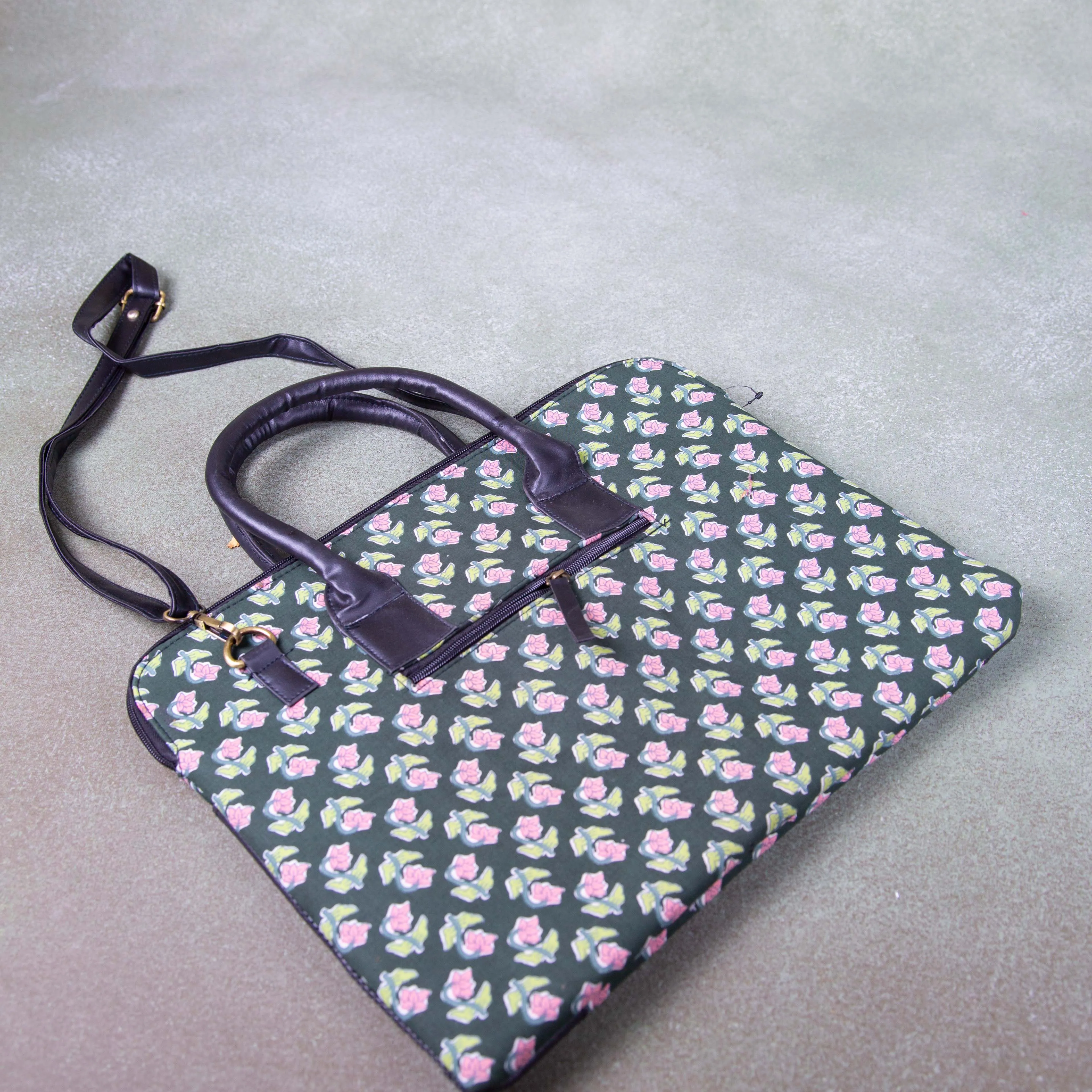 Laptop Sleeve Green Colour Flower Design.