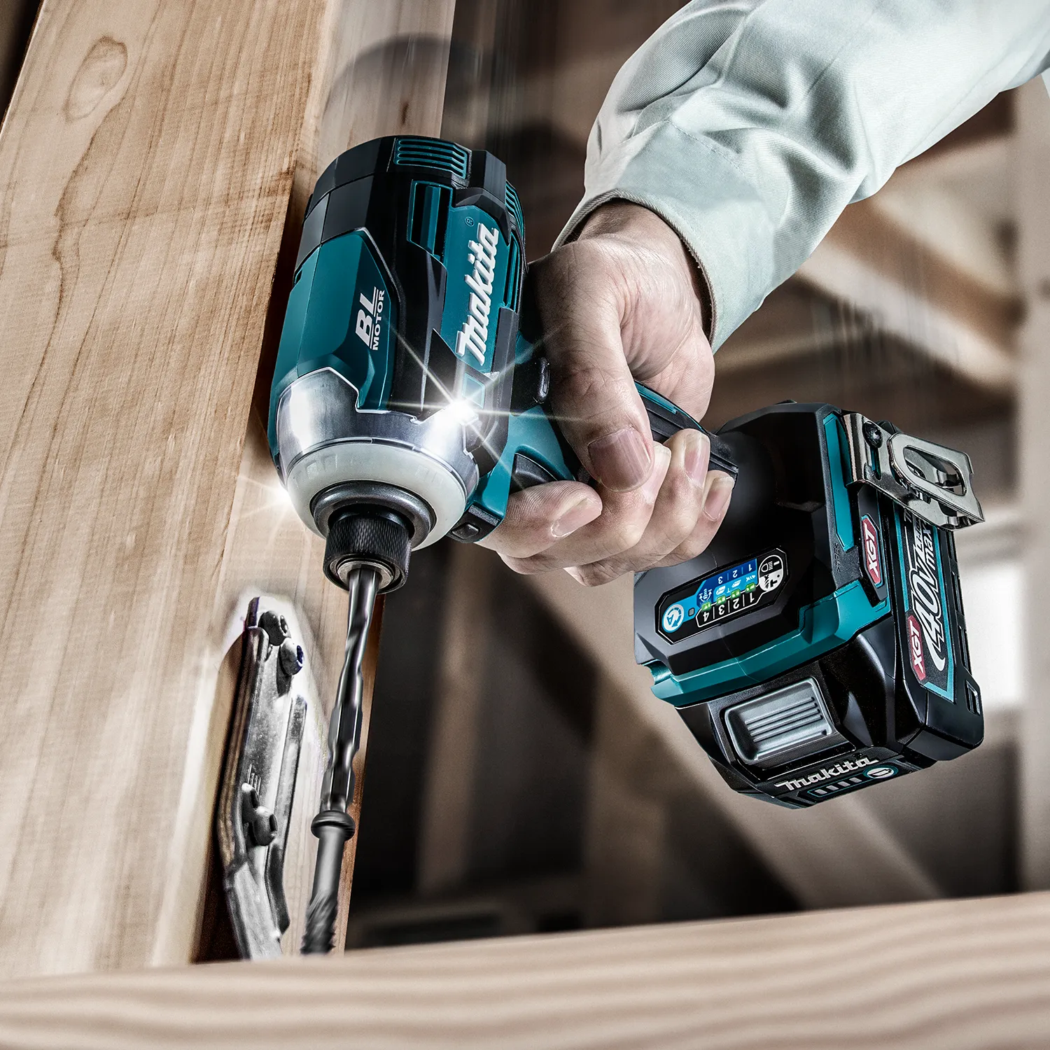 Makita GT200D 40V Max XGT Brushless Cordless 2-Tool Combo Kit