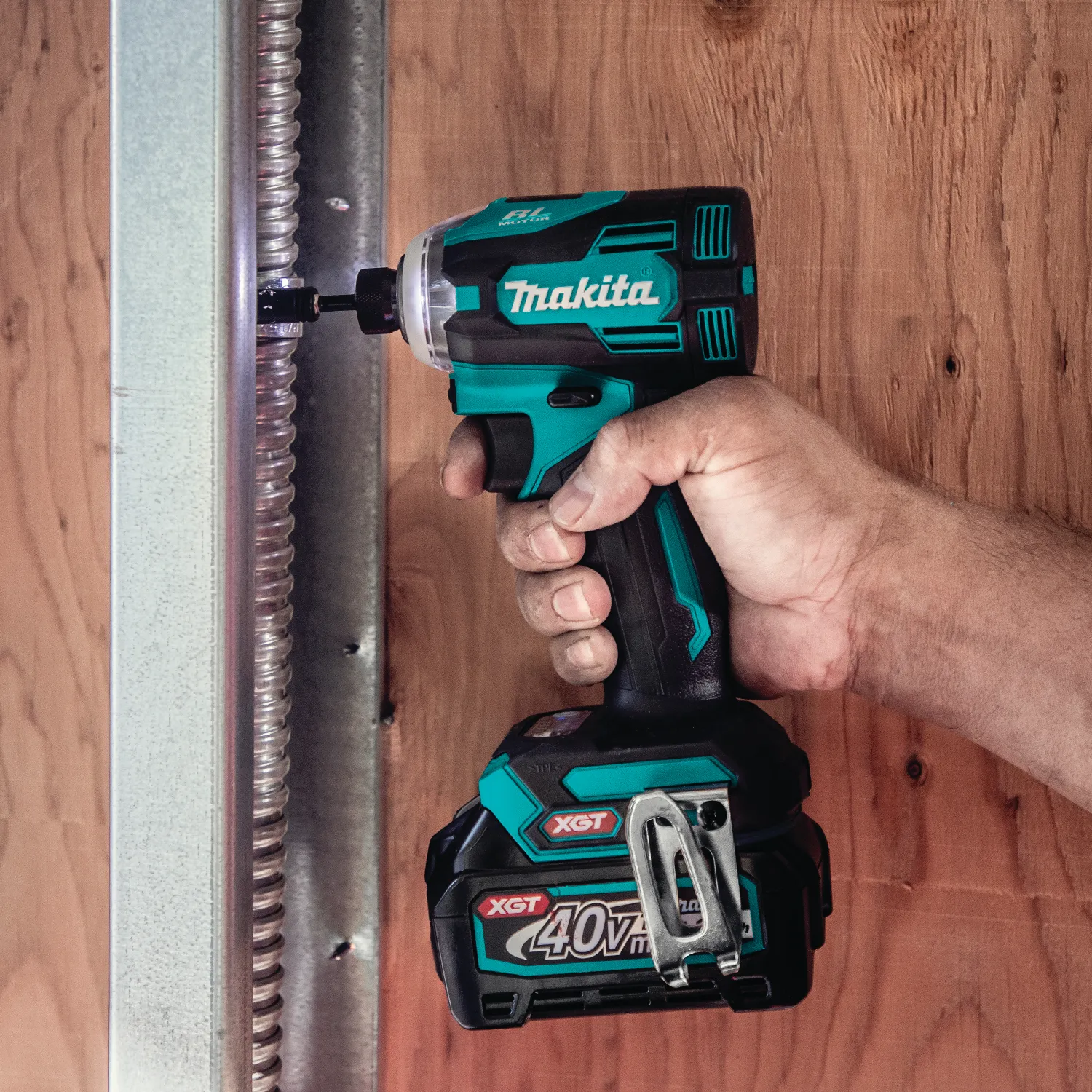 Makita GT200D 40V Max XGT Brushless Cordless 2-Tool Combo Kit