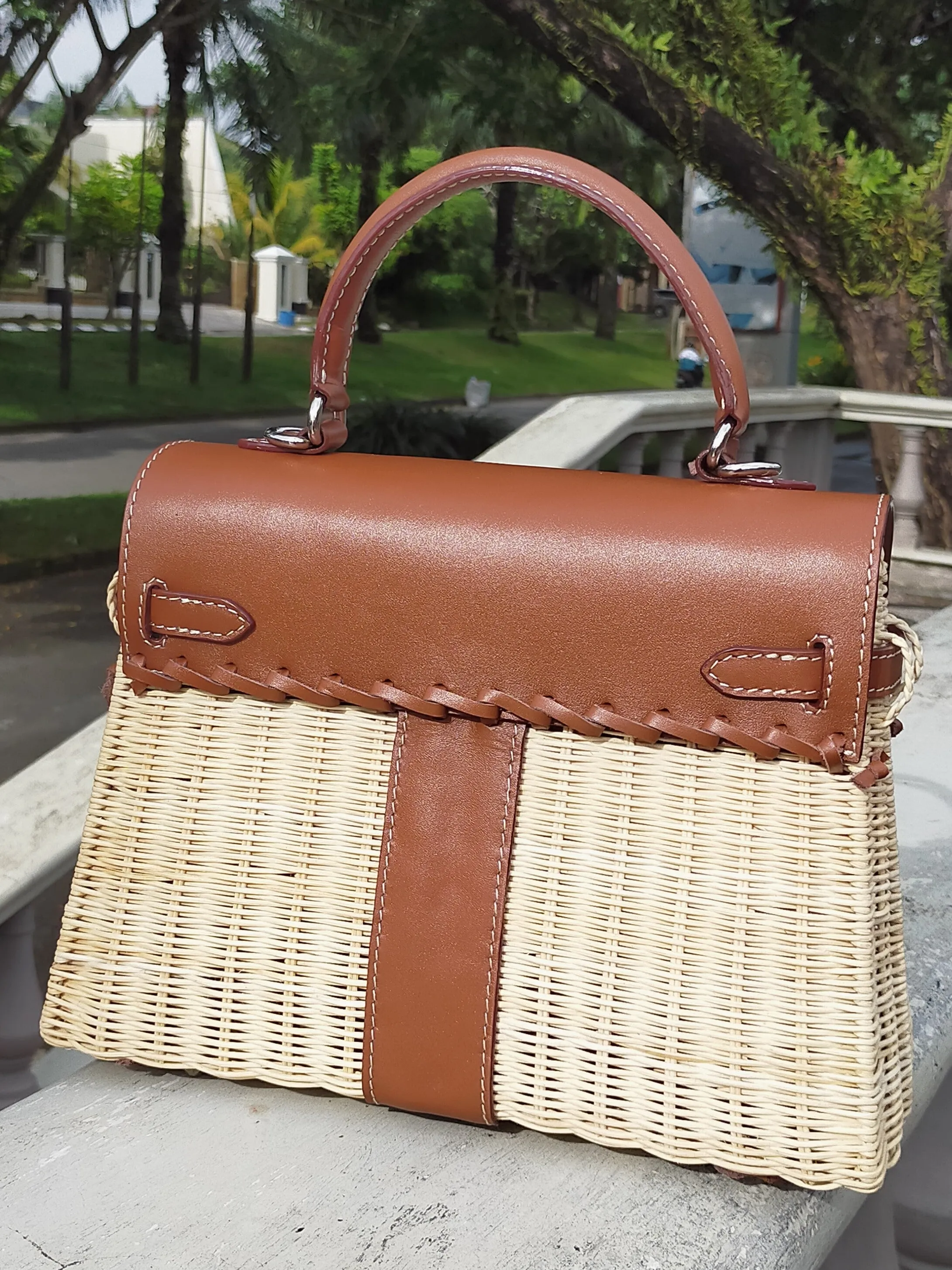 Only left 1. Brown genuine leather - Handmade wicker bag, Medium size (31cm)