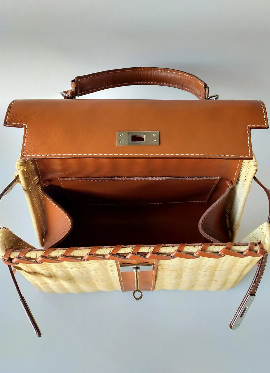 Only left 1. Brown genuine leather - Handmade wicker bag, Medium size (31cm)