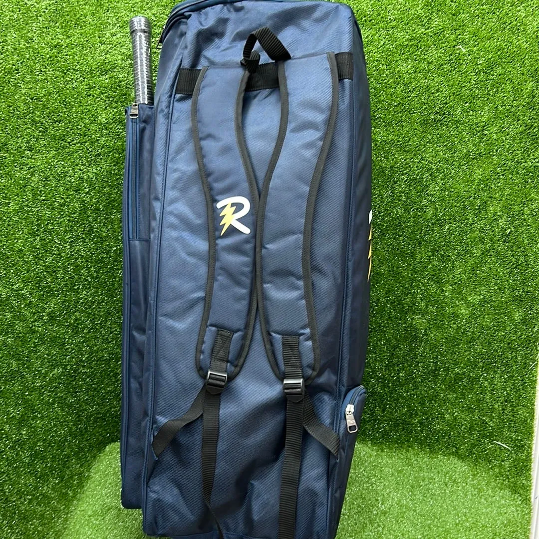 Raydn Master Junior Cricket Duffle Kit Bag