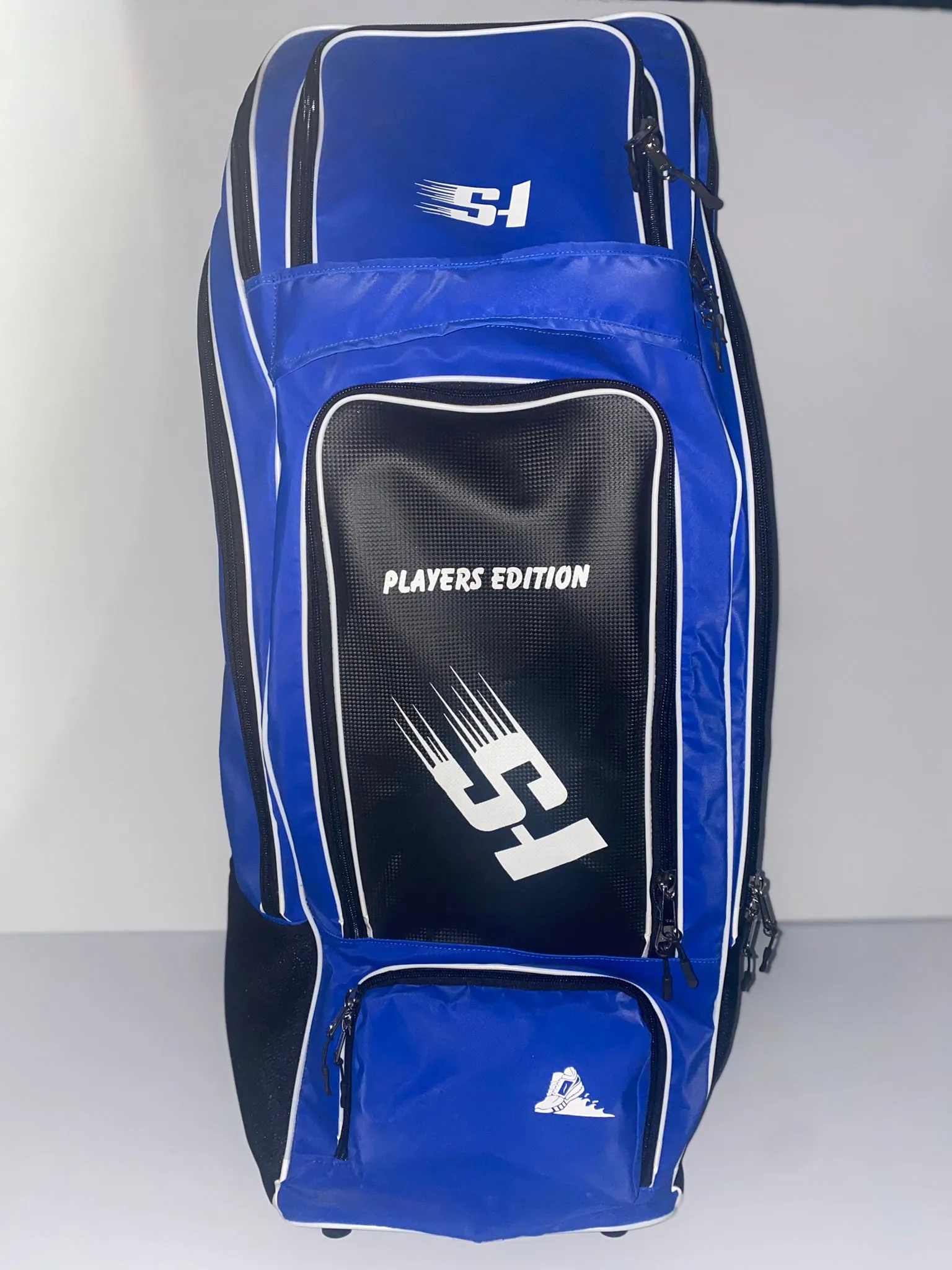 SPORTS HUB PLAYERS EDITION KIT BAG (WHEELIE CUM DUFFLE)