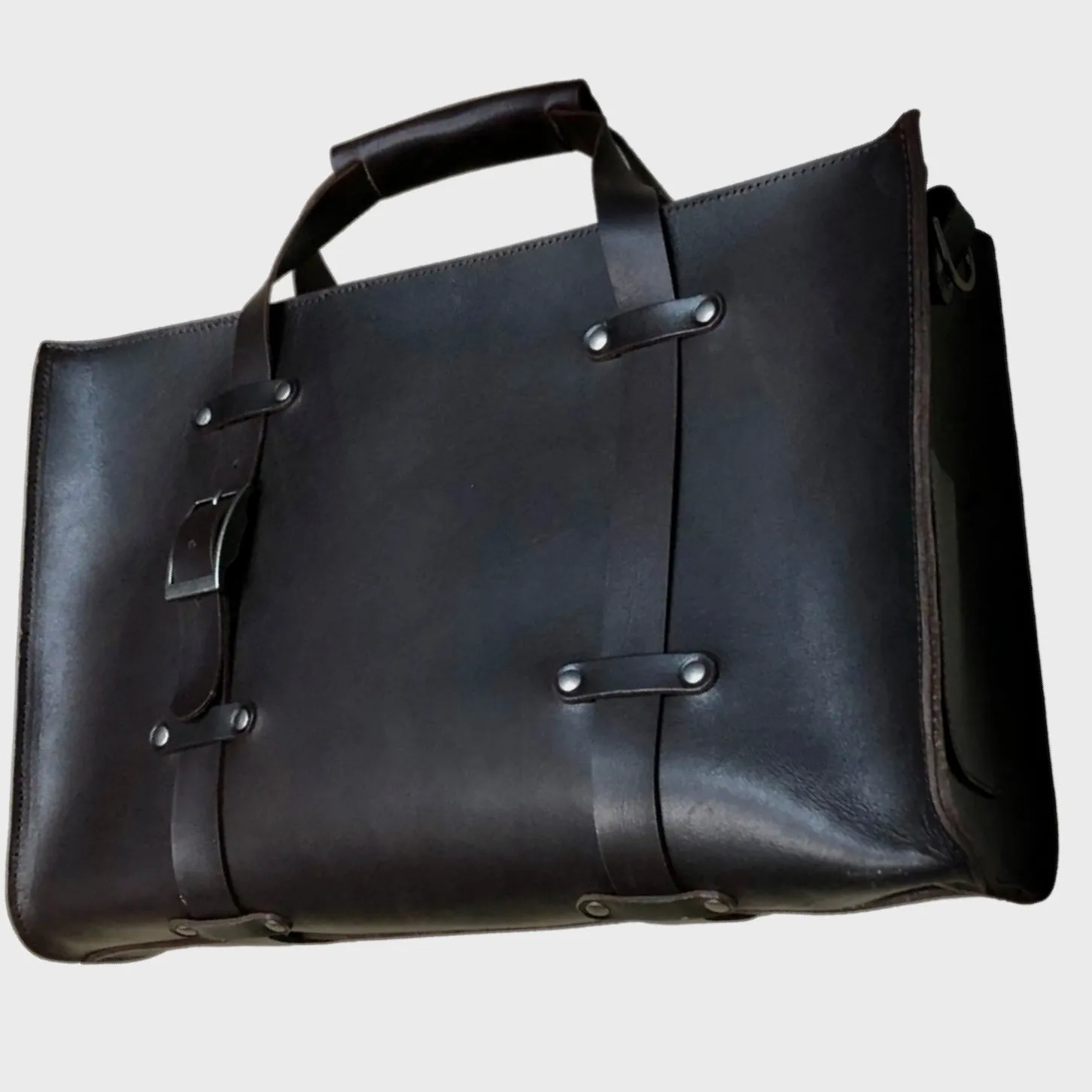 UB06b BRIEFCASE