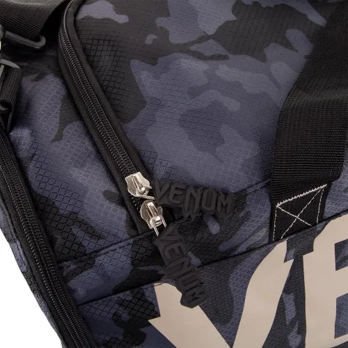 VENUM-02826 SPARRING SPORT TRAINING GYM BAG 68 x 33 x 26 cm Dark Camo